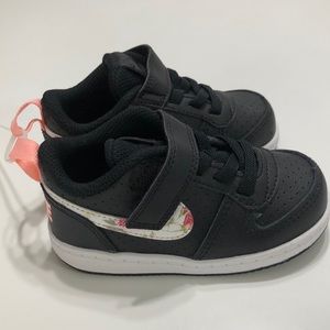Brand new toddler Nike sneakers